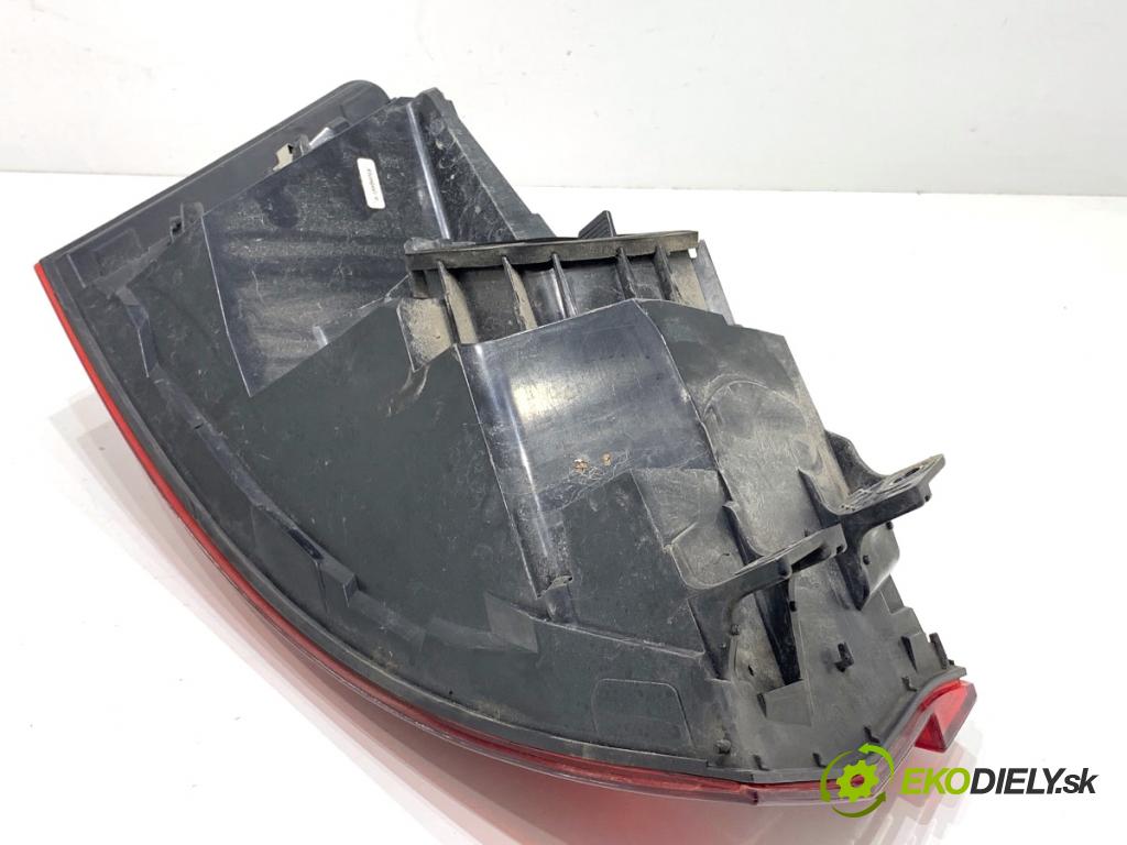 SKODA SUPERB III liftback 2018 110 kW 2.0 TDI 1968 Svetlo pravy zad 3V5945208