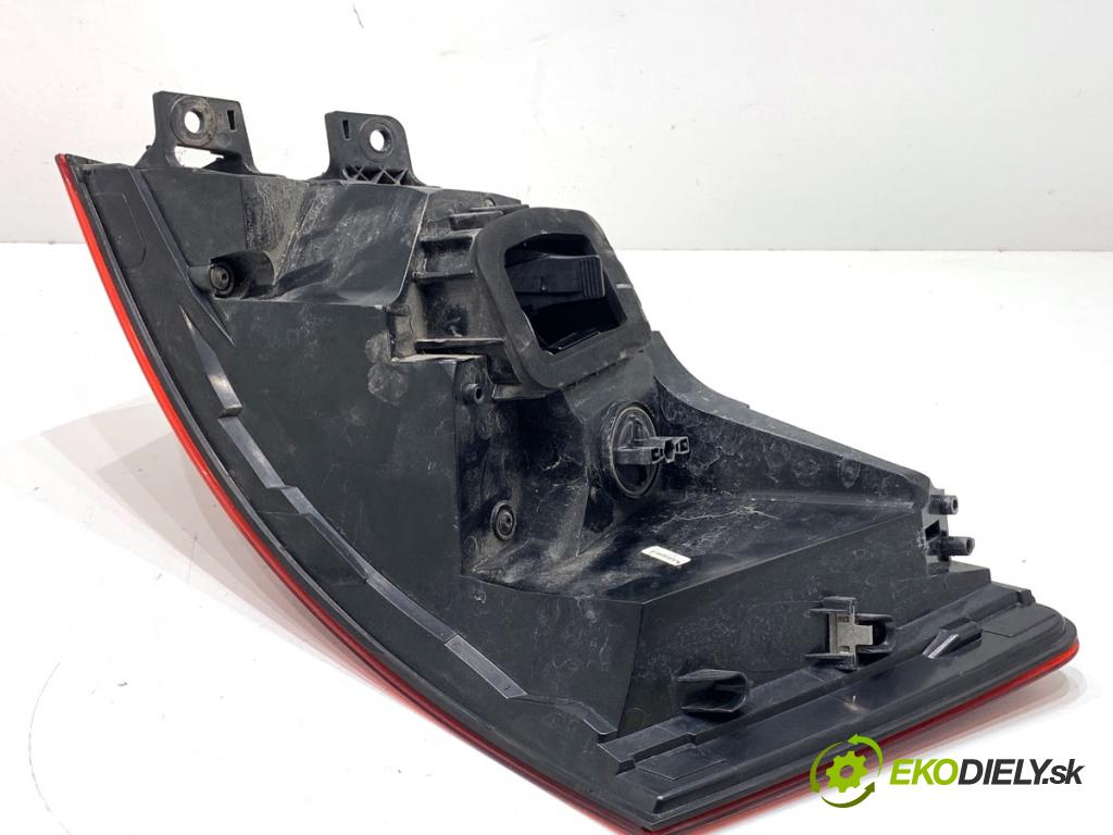 SKODA SUPERB III liftback 2018 110 kW 2.0 TDI 1968 Svetlo ľavy zad 3V5945207