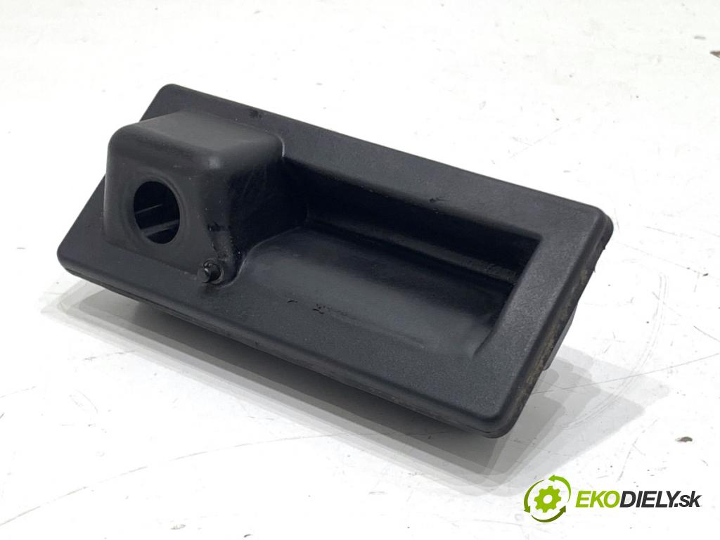 SKODA SUPERB III liftback 2018 110 kW 2.0 TDI 1968 klika dveří zadní část 3V0827566H