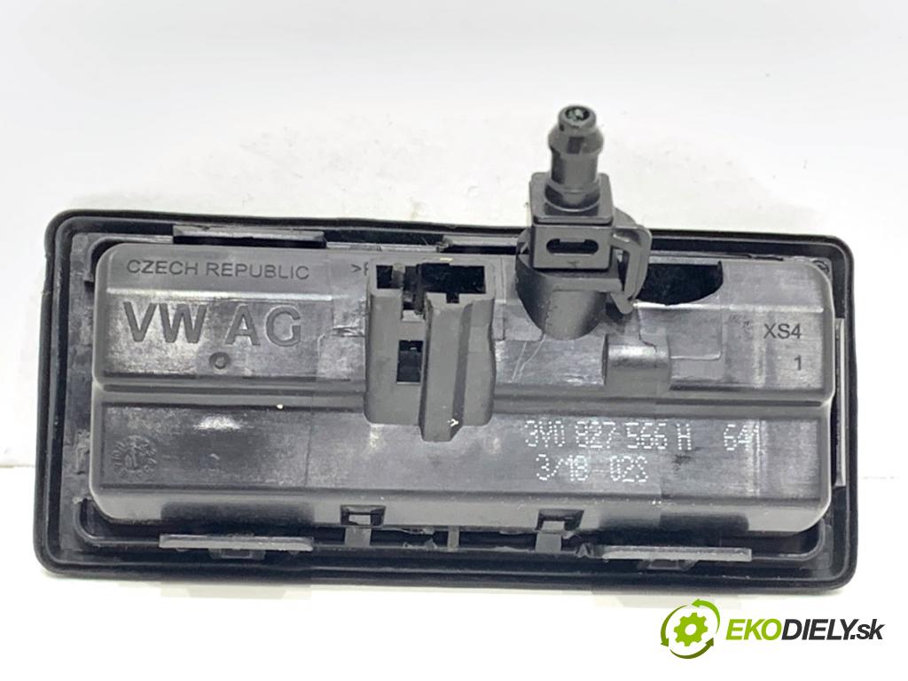 SKODA SUPERB III liftback 2018 110 kW 2.0 TDI 1968 klika dveří zadní část 3V0827566H