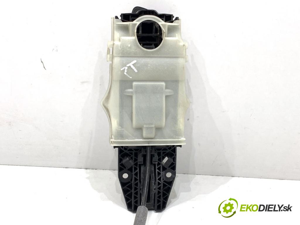 SKODA SUPERB III liftback 2018 110 kW 2.0 TDI 1968 Kľučka vonkajšia pravy zad 5E0837349A