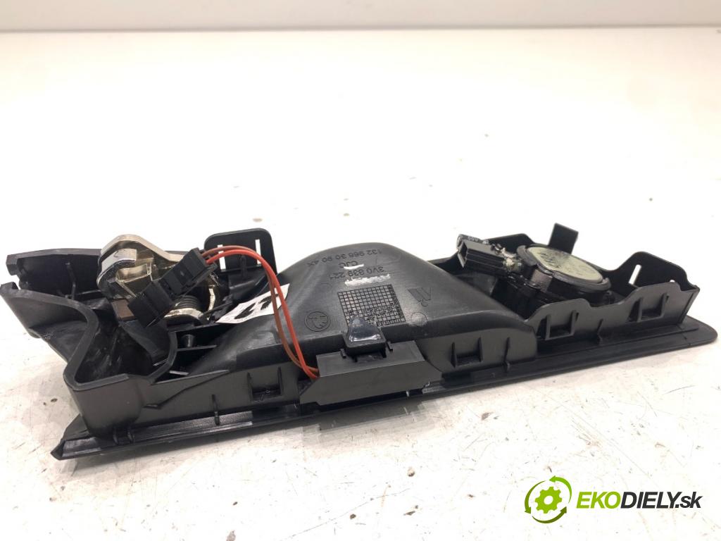 SKODA SUPERB III liftback 2018 110 kW 2.0 TDI 1968 Kľučka vnútorná ľavy zad 3V0839221