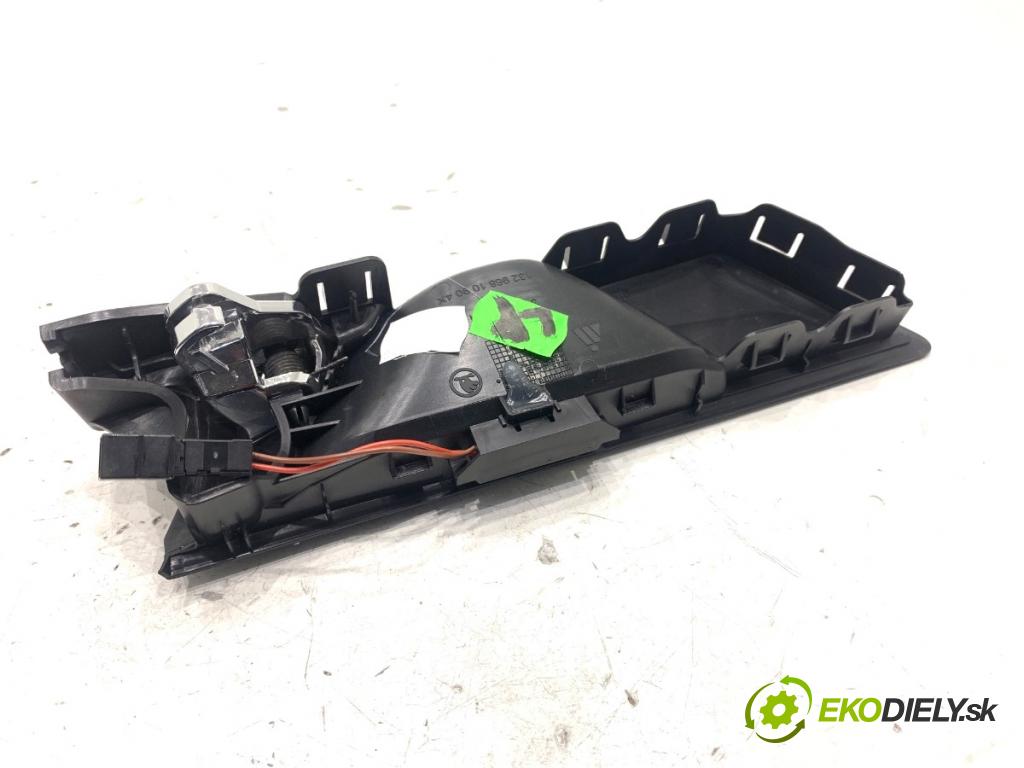 SKODA SUPERB III liftback 2018 110 kW 2.0 TDI 1968 Kľučka vnútorná ľavy predný 3V0837221