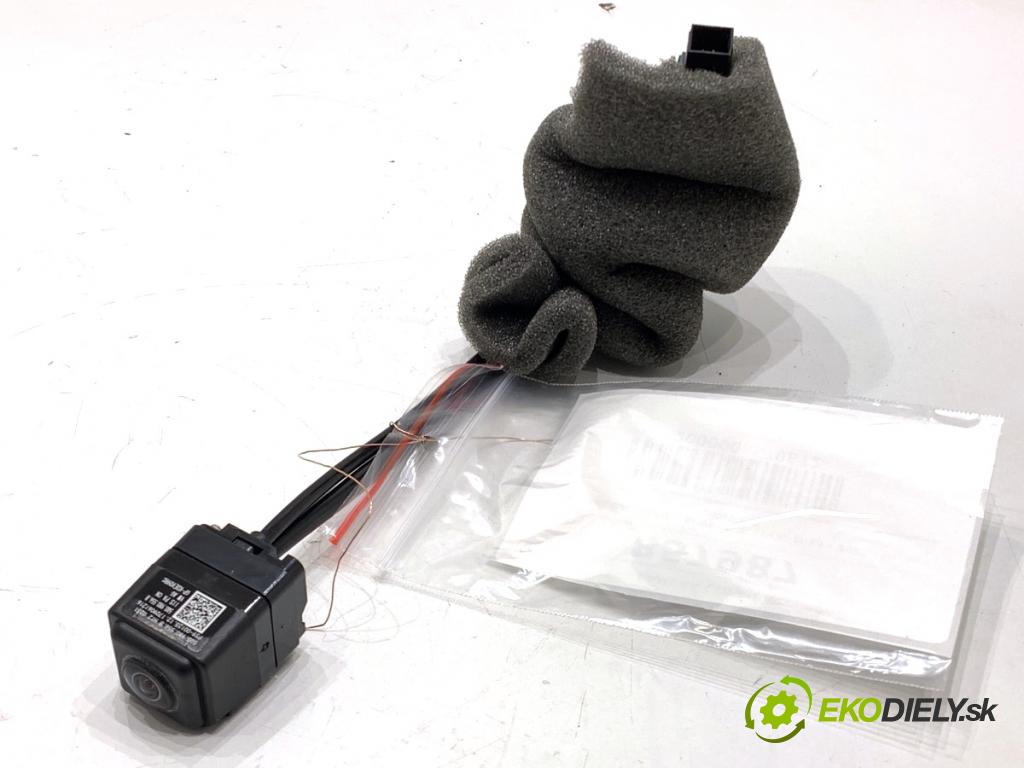 SKODA SUPERB III liftback 2018 110 kW 2.0 TDI 1968 KAMERA ZPĚT: 5Q0980556B