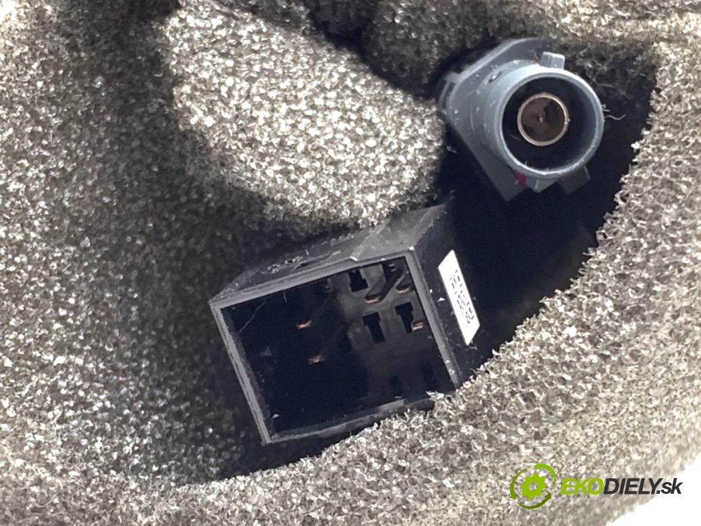 SKODA SUPERB III liftback 2018 110 kW 2.0 TDI 1968 KAMERA ZPĚT: 5Q0980556B