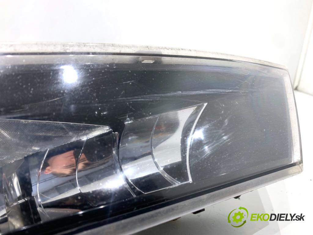 SKODA SUPERB III liftback 2018 110 kW 2.0 TDI 1968 Hmlové svetlo, hmlovka pravy predný 3V0941700