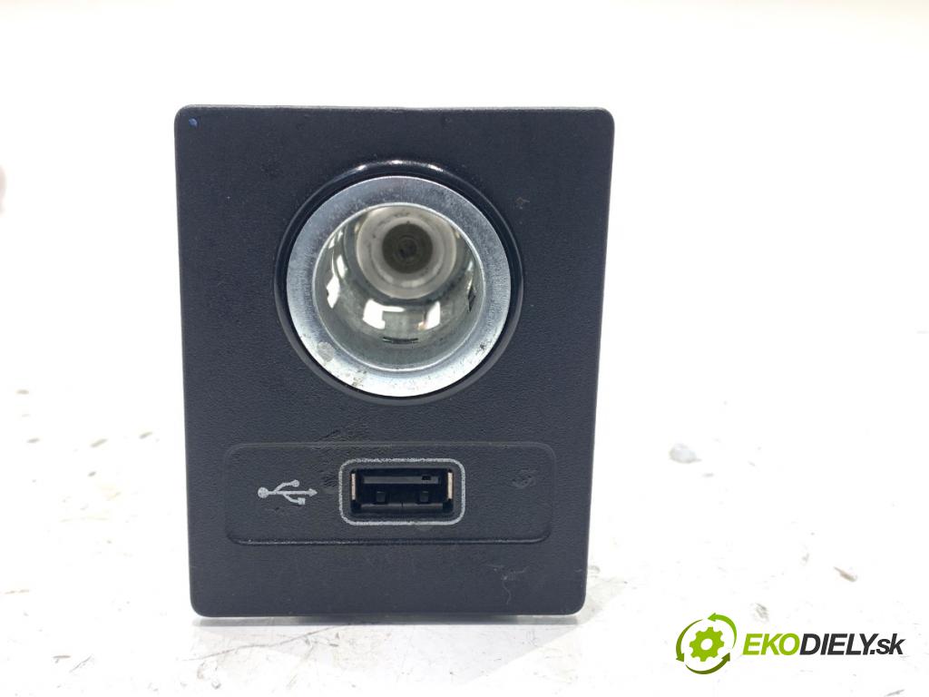 SKODA SUPERB III liftback 2018 110 kW 2.0 TDI 1968 HNÍZDO: USB 5Q0035726E