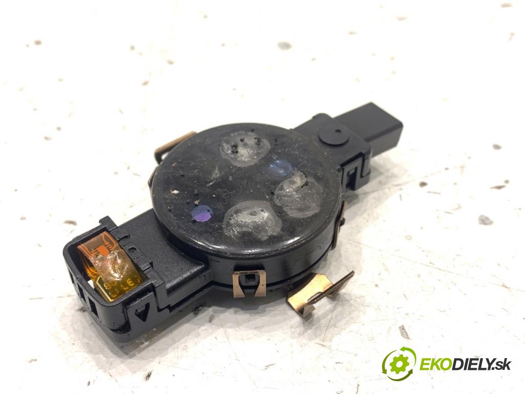 SKODA SUPERB III liftback 2018 110 kW 2.0 TDI 1968 Snímač dažďa 5Q0955547B (Snímač dažďa)