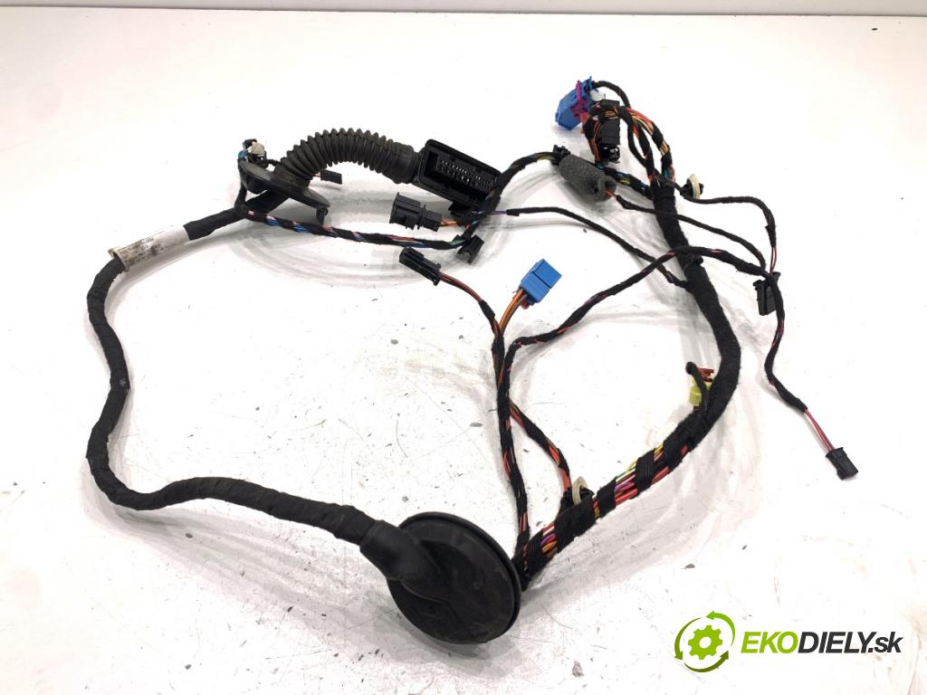 SKODA SUPERB III liftback 2018 110 kW 2.0 TDI 1968 káblovačka dveře přední část pravý 3V1971121AT