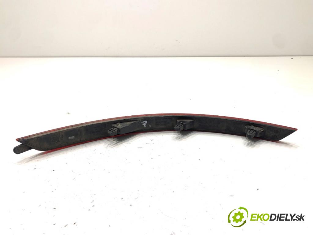 SKODA SUPERB III liftback 2018 110 kW 2.0 TDI 1968 reflexní nárazníka pravý zadní část 3V5945106