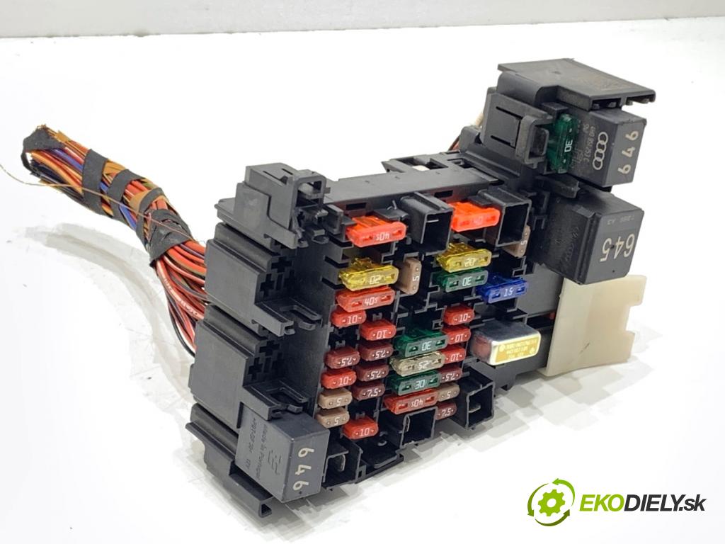 SKODA SUPERB III liftback 2018 110 kW 2.0 TDI 1968 skříňka poistková 5Q0937615C (Pojistková skříňka)