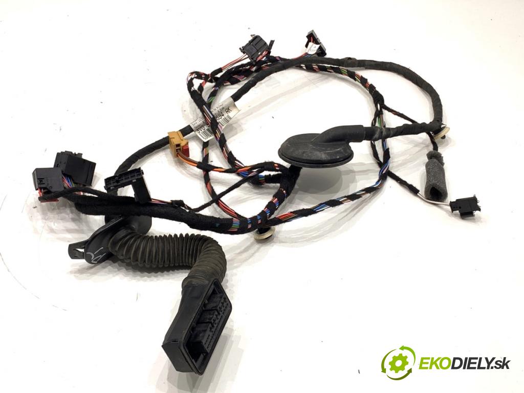 SKODA SUPERB III liftback 2018 110 kW 2.0 TDI 1968 káblovačka dveře zadní část pravý 3V0971694AK