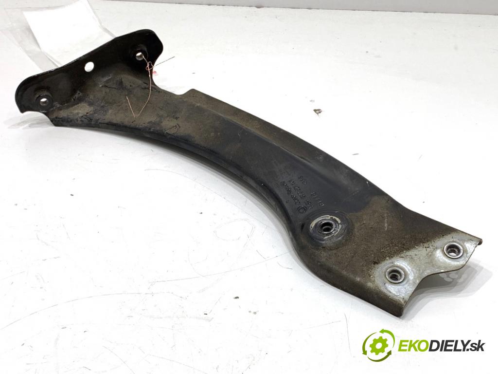 SKODA SUPERB III liftback 2018 110 kW 2.0 TDI 1968 držák blatníka levý 3V0821141