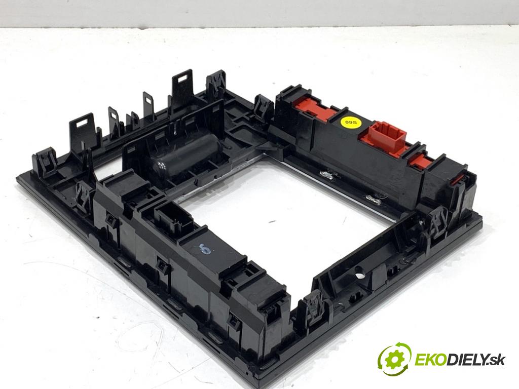 SKODA SUPERB III liftback 2018 110 kW 2.0 TDI 1968 kryt Rámček PÁKA: 3V1863212A