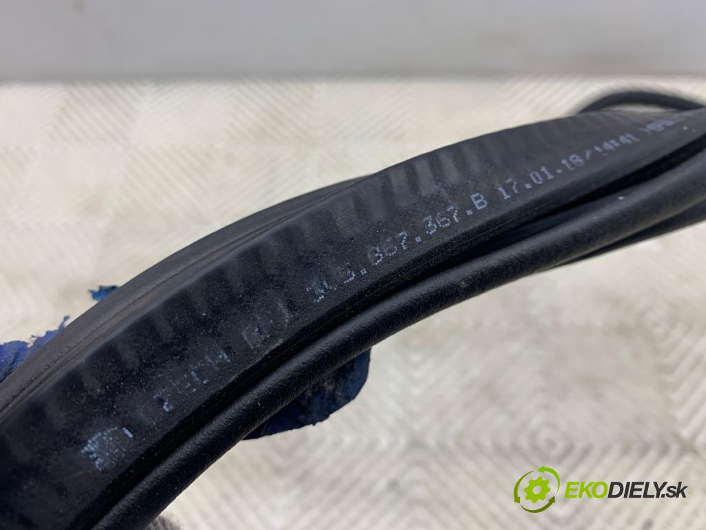 SKODA SUPERB III liftback 2018 110 kW 2.0 TDI 1968 tesnenie Dvere zad ľavá strana 3V5867367B (Karoséria ostatné)