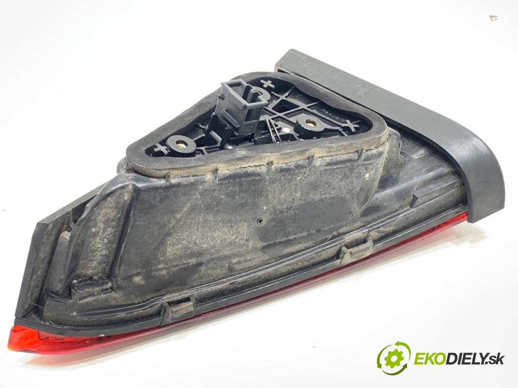 SKODA SUPERB III liftback 2018 110 kW 2.0 TDI 1968 Svetlo zad ľavá strana vnútorná 3V5945308D (Kľučka dverí ostatné)