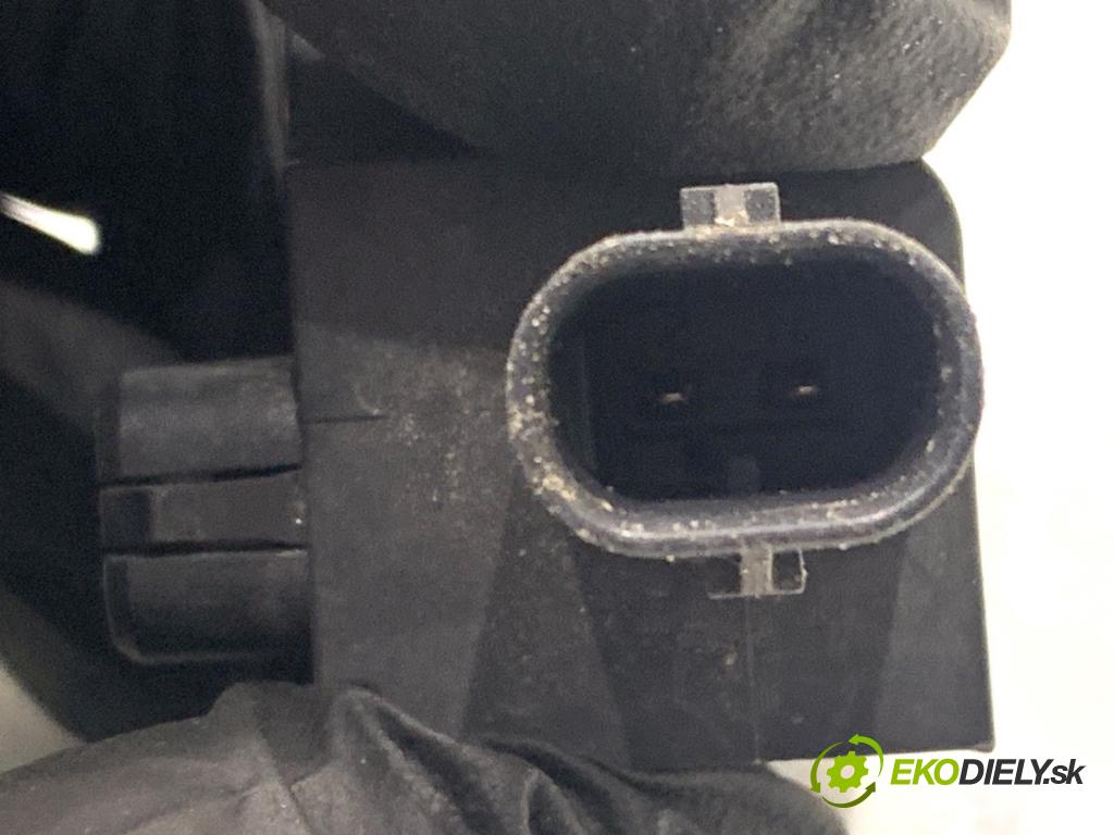 SKODA SUPERB III liftback 2018 110 kW 2.0 TDI 1968 Snímač nárazu 5Q0959651B (Snímač nárazu)