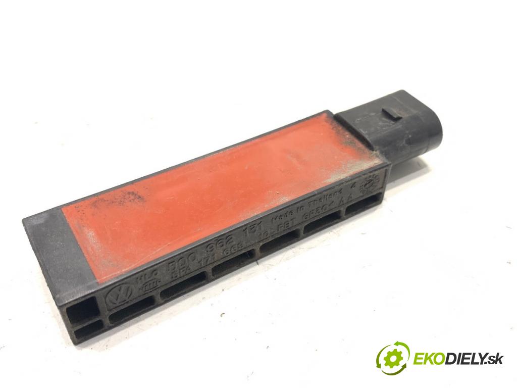 SKODA SUPERB III liftback 2018 110 kW 2.0 TDI 1968 ANTENA KESSY 5Q0962131