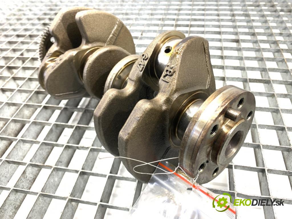 PEUGEOT 308 SW II Kombi 2016 81 kW 1.2 THP 110 1199 kardaň hřídel KORBOVÝ: HNZ (Blok motoru ostatní)