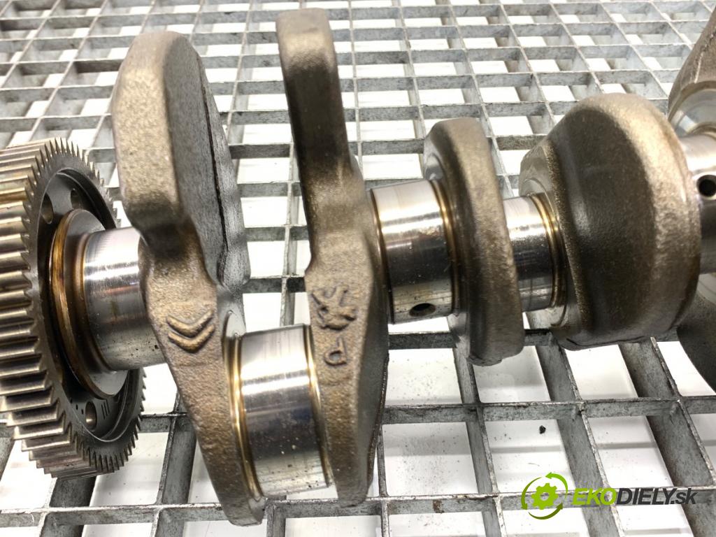 PEUGEOT 308 SW II Kombi 2016 81 kW 1.2 THP 110 1199 kardaň hřídel KORBOVÝ: HNZ (Blok motoru ostatní)