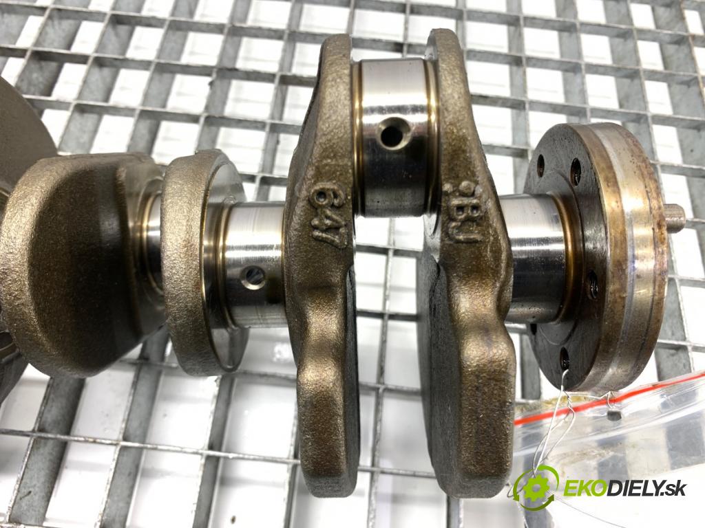 PEUGEOT 308 SW II Kombi 2016 81 kW 1.2 THP 110 1199 kardaň hřídel KORBOVÝ: HNZ (Blok motoru ostatní)