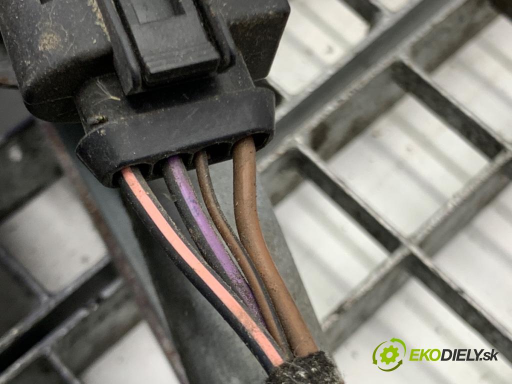 MERCEDES-BENZ W639 Skrzynia 2008 70 kW 109 CDI (639.601, 639.603, 639.605) 2148 mechanismus stěračů přední část A6398200140 (Motorek stěračů přední)