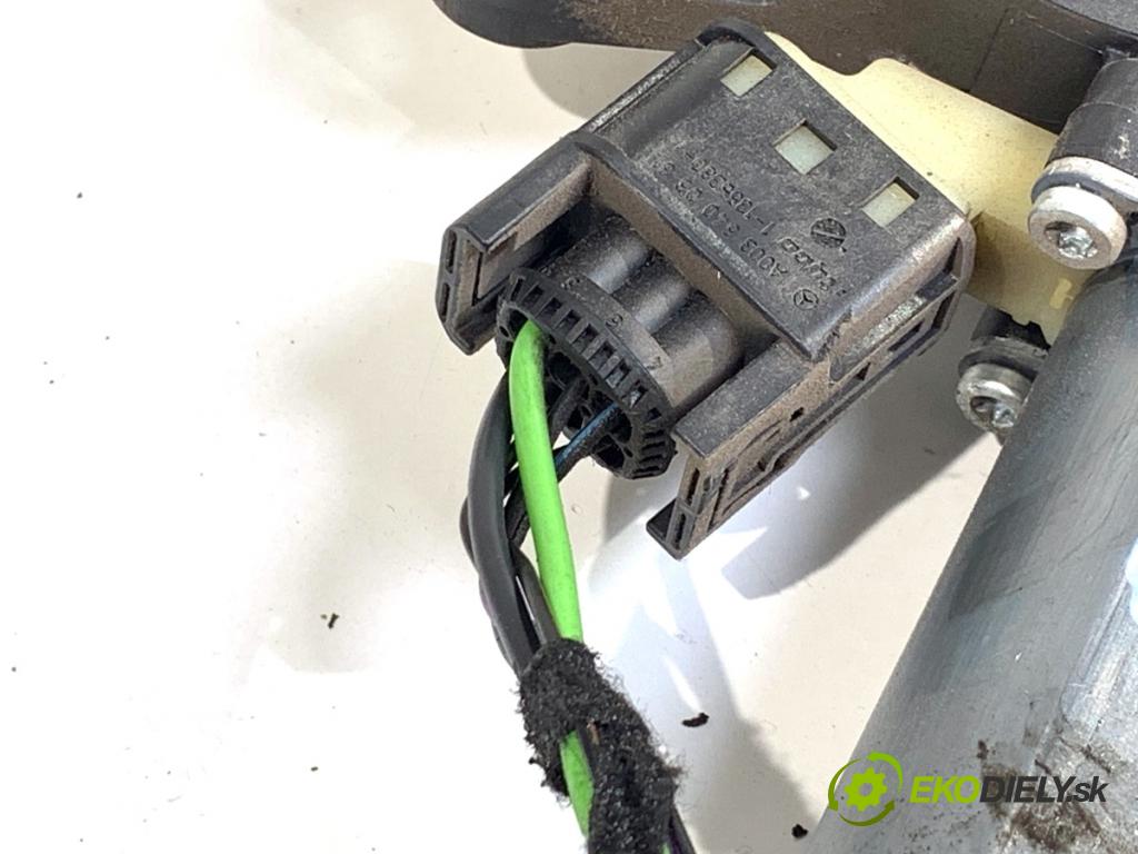 MERCEDES-BENZ W639 Skrzynia 2008 70 kW 109 CDI (639.601, 639.603, 639.605) 2148 mechanismus okna pravý přední část 0130821940