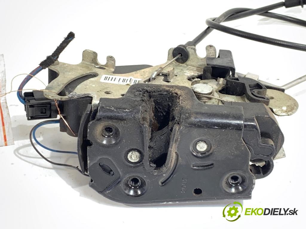 MERCEDES-BENZ W639 Skrzynia 2008 70 kW 109 CDI (639.601, 639.603, 639.605) 2148 zámok Dvere pravy predný A6397201735