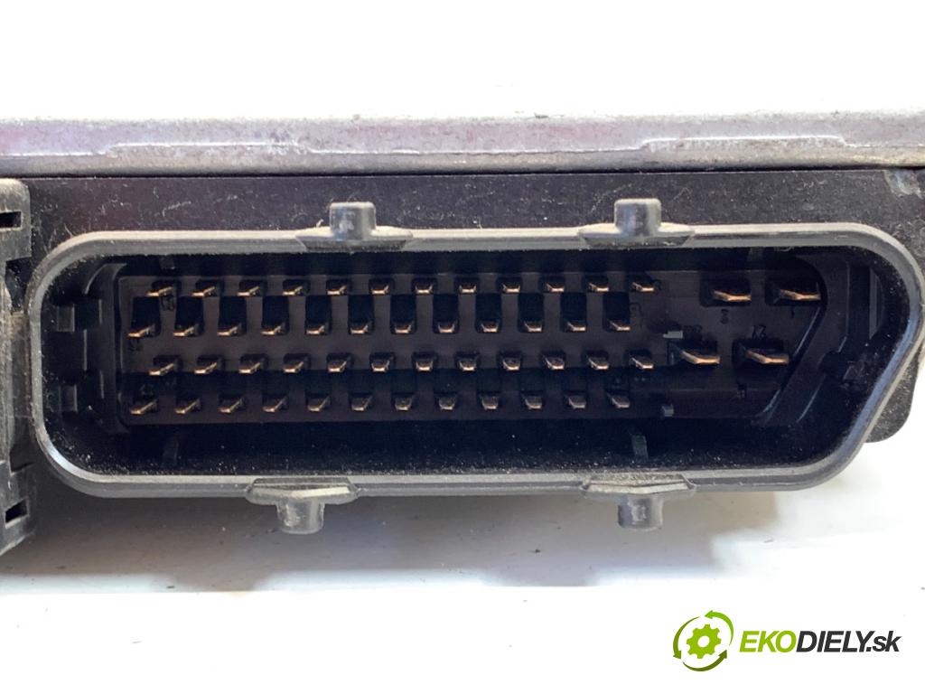 SKODA FABIA II liftback 2007 63 kW 1.4 LPG 1390 řídící jednotka motora 03C906024B (Řídicí jednotka)