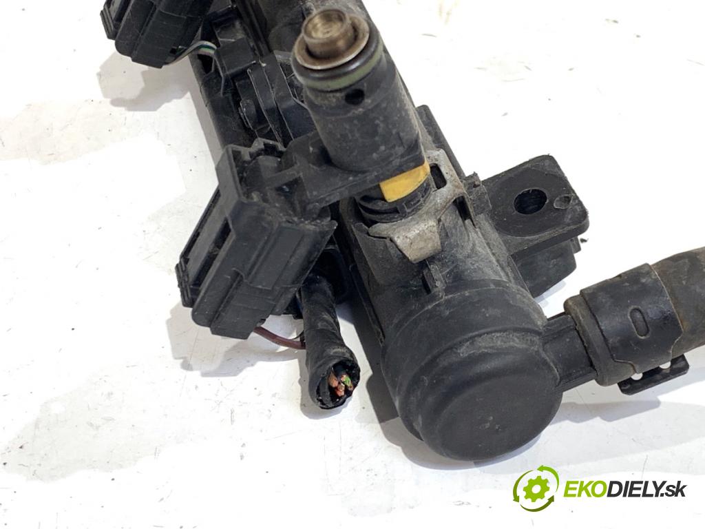 SKODA FABIA II liftback 2007 63 kW 1.4 LPG 1390 Lišta vstrekovacia 036133319BT (Vstrekovacia lišta)