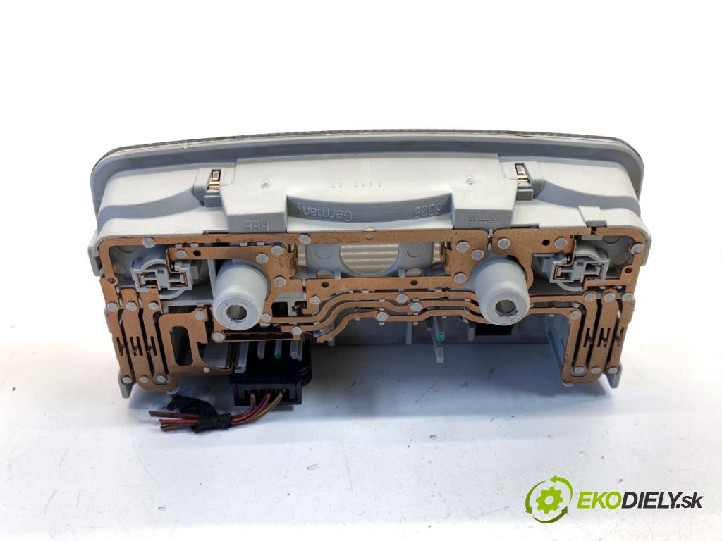 SKODA FABIA II liftback 2007 63 kW 1.4 LPG 1390 Svetlo stropné 3B0947105C