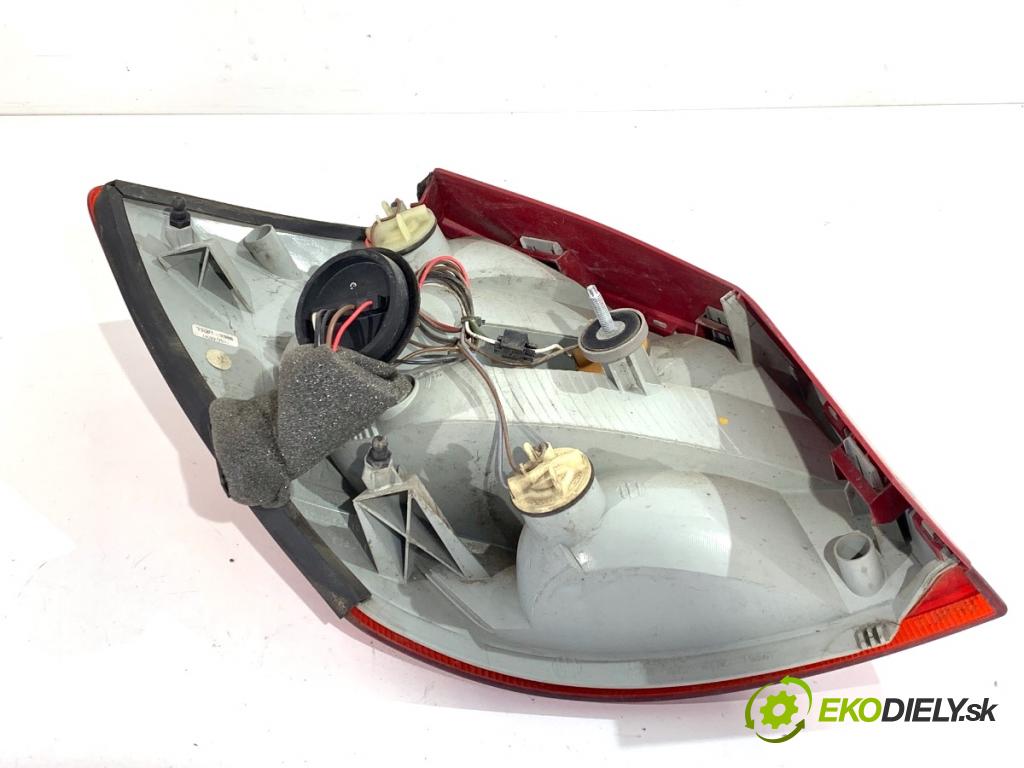 SKODA FABIA II liftback 2007 63 kW 1.4 LPG 1390 Svetlo pravy zad 5J6945096