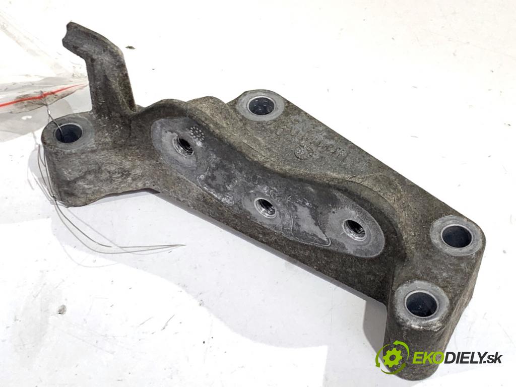 OPEL ZAFIRA C nadwozie wielkoprzestrzenne (MPV) 2014 100 kW 1.6 CDTI (75) 1598 Držiak Motor 13343561