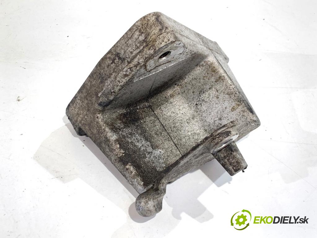 OPEL ZAFIRA C nadwozie wielkoprzestrzenne (MPV) 2014 100 kW 1.6 CDTI (75) 1598 Držiak prevodovky 13248665