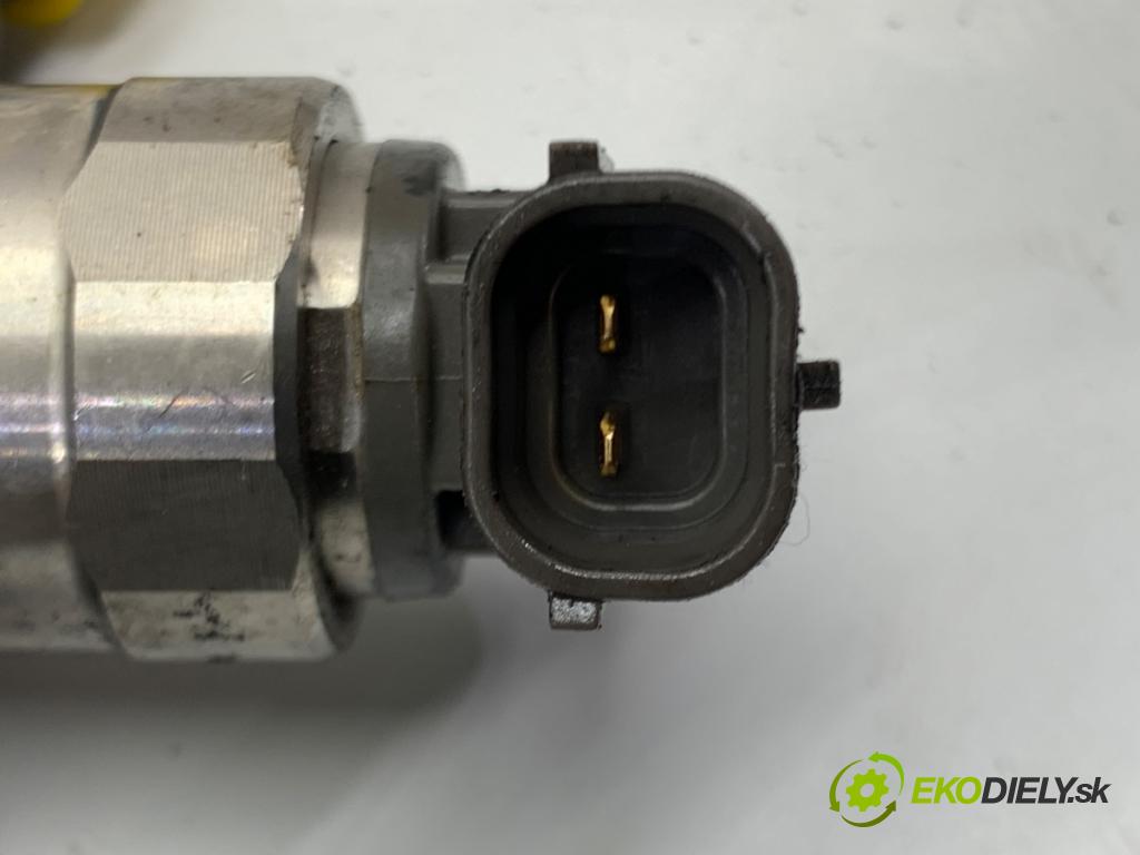 OPEL ZAFIRA C nadwozie wielkoprzestrzenne (MPV) 2014 100 kW 1.6 CDTI (75) 1598 Vstrekovacie ventily 55570012