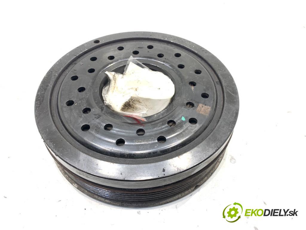 OPEL ZAFIRA C nadwozie wielkoprzestrzenne (MPV) 2014 100 kW 1.6 CDTI (75) 1598 kolo kolová hřídele  (Remenice)