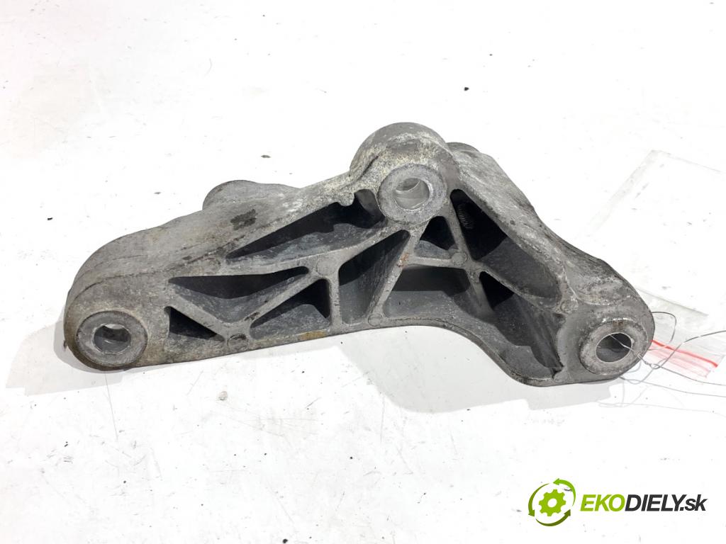 OPEL ZAFIRA C nadwozie wielkoprzestrzenne (MPV) 2014 100 kW 1.6 CDTI (75) 1598 Držiak prevodovky 13248571