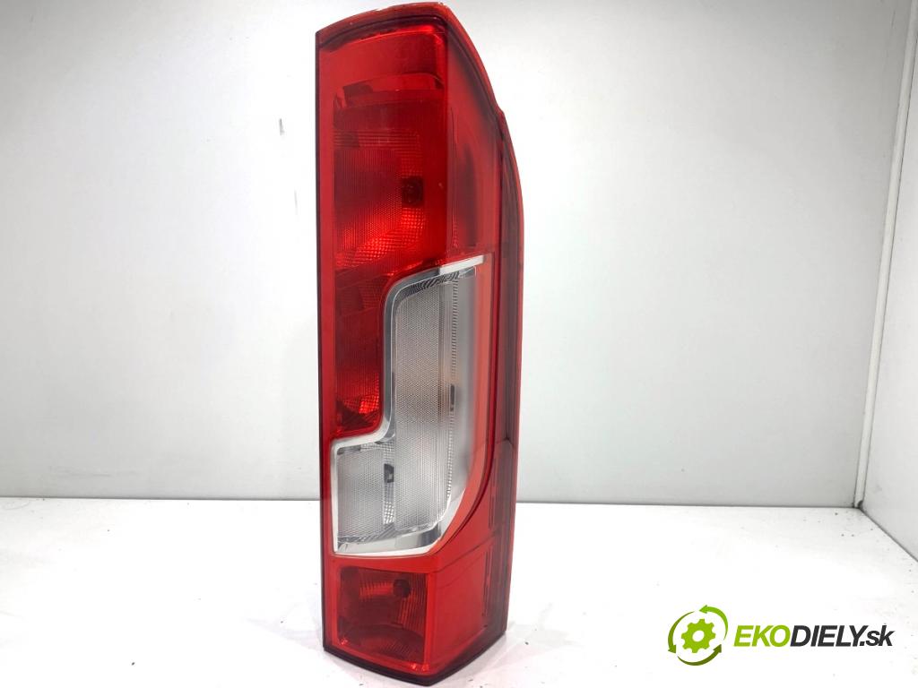 PEUGEOT BOXER II Skrzynia 2022 103 kW 2.2 BlueHDi 140 2179 světlo pravý zadní část 20610751