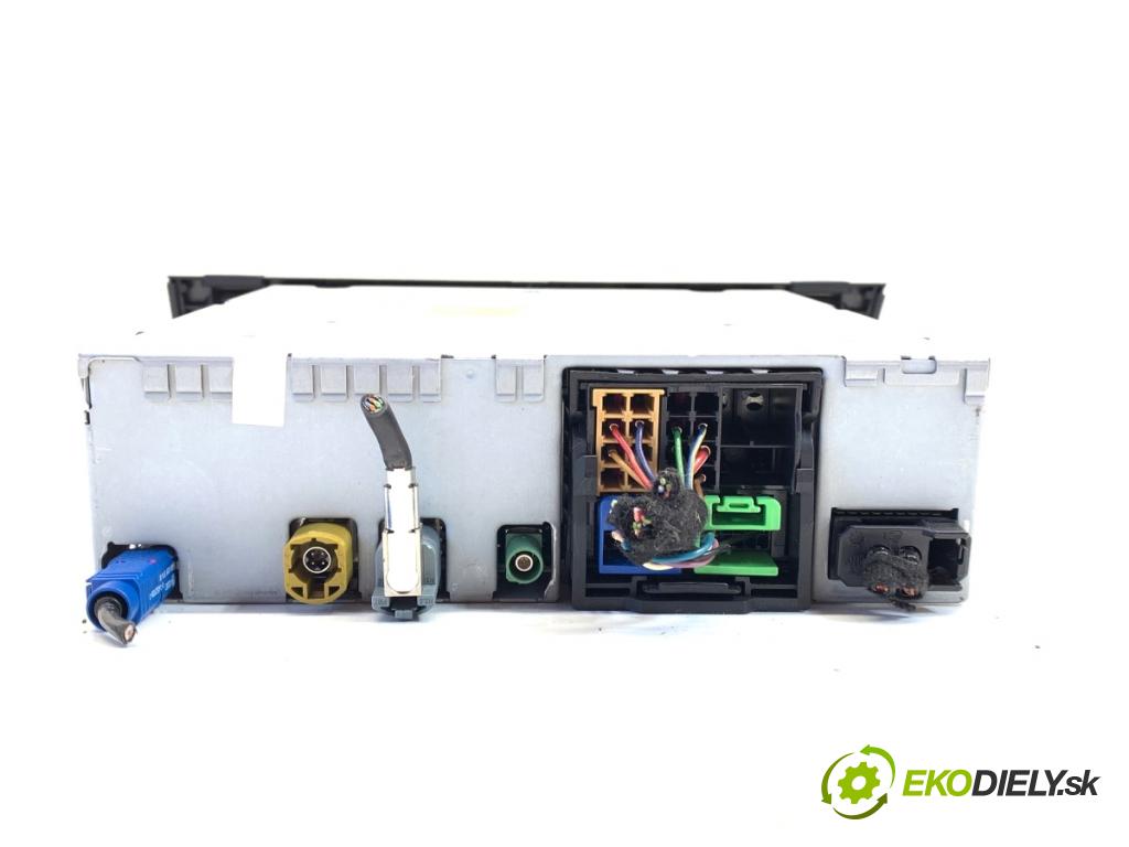 AUDI Q5 8R SUV 2011 125 kW 2.0 TDI quattro 1968 Menič CD 8T1035666H (CD menič)