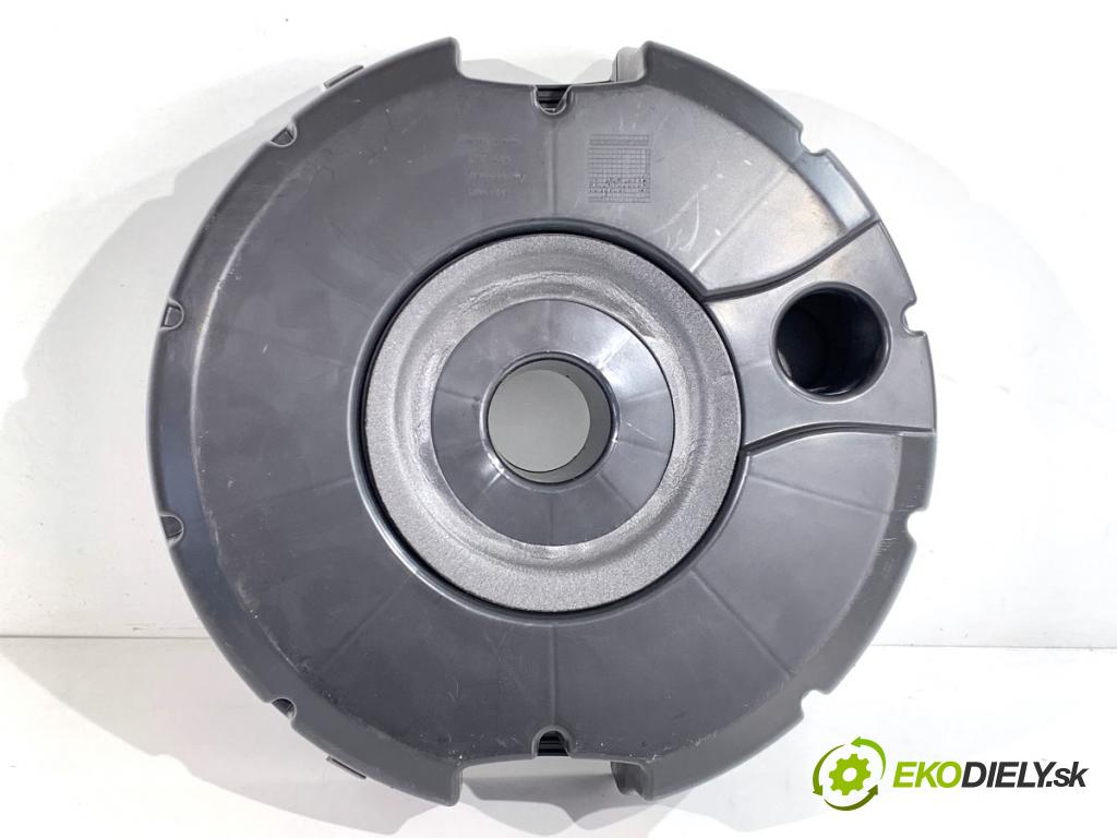 AUDI Q5 8R SUV 2011 125 kW 2.0 TDI quattro 1968 subwoofer 8R0035382 (Audio zařízení)