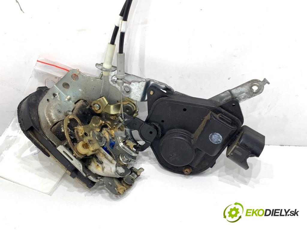 TOYOTA COROLLA E12 nadwozie wielkoprzestrzenne (MPV) 2002 66 kW 2.0 D-4D (CDE120_) 1995 zámok Dvere pravy zad