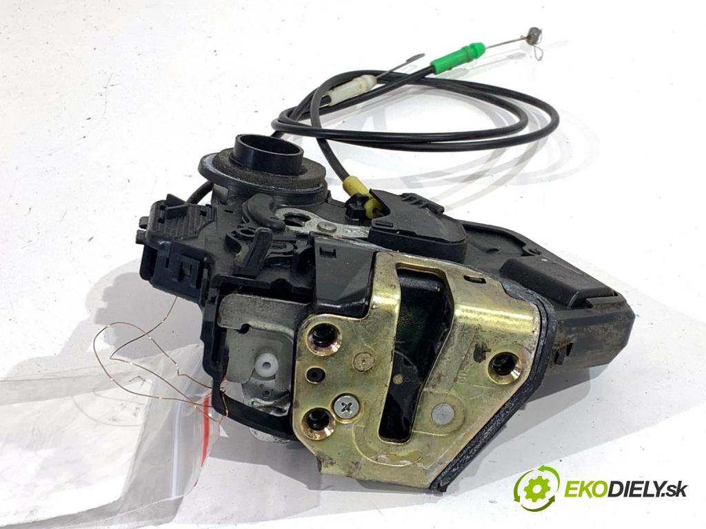 TOYOTA COROLLA E12 nadwozie wielkoprzestrzenne (MPV) 2002 66 kW 2.0 D-4D (CDE120_) 1995 zámok Dvere pravy predný 