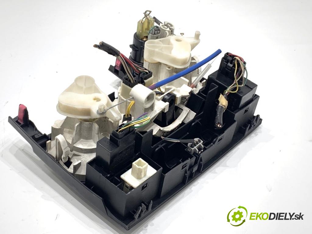 TOYOTA COROLLA E12 nadwozie wielkoprzestrzenne (MPV) 2002 66 kW 2.0 D-4D (CDE120_) 1995 Panel ovládania kúrenia 55533-13010 (Prepínacie páčky pod volantom)