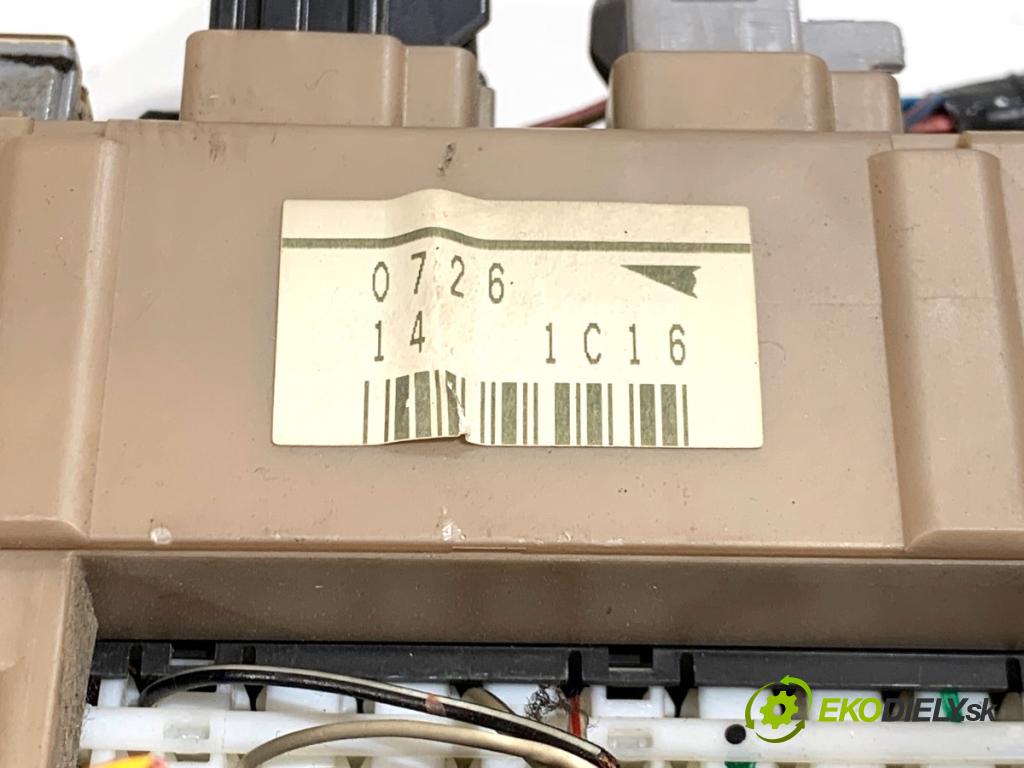 TOYOTA COROLLA E12 nadwozie wielkoprzestrzenne (MPV) 2002 66 kW 2.0 D-4D (CDE120_) 1995 modul BSI 83800-13150 (Pojistková skříňka)