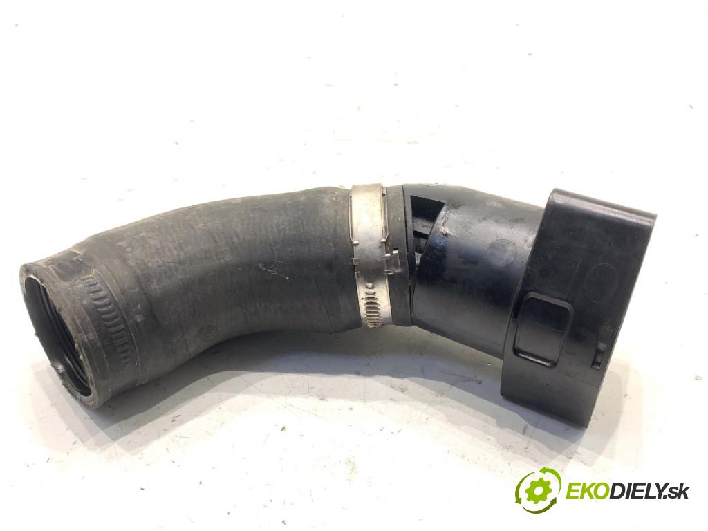 VW GOLF VII Kombi 2015 110 kW 2.0 TDI 1968 Rúra vzduchu 04L131111M