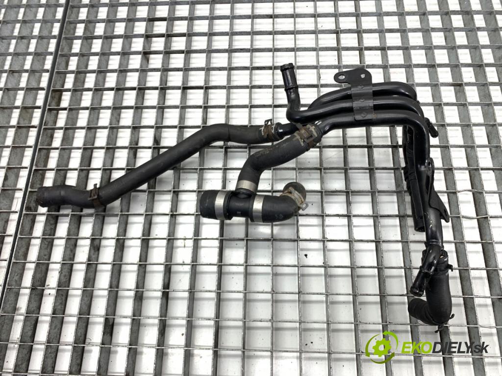 VW GOLF VII Kombi 2015 110 kW 2.0 TDI 1968 rozdělovač vody 04L121064AF