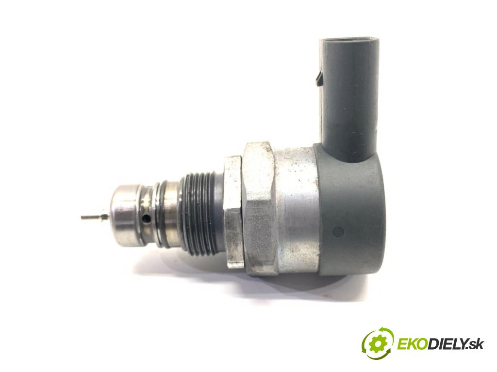 VW GOLF VII Kombi 2015 110 kW 2.0 TDI 1968 Regulátor tlaku paliva 057130764AB (Palivový systém ostatní)