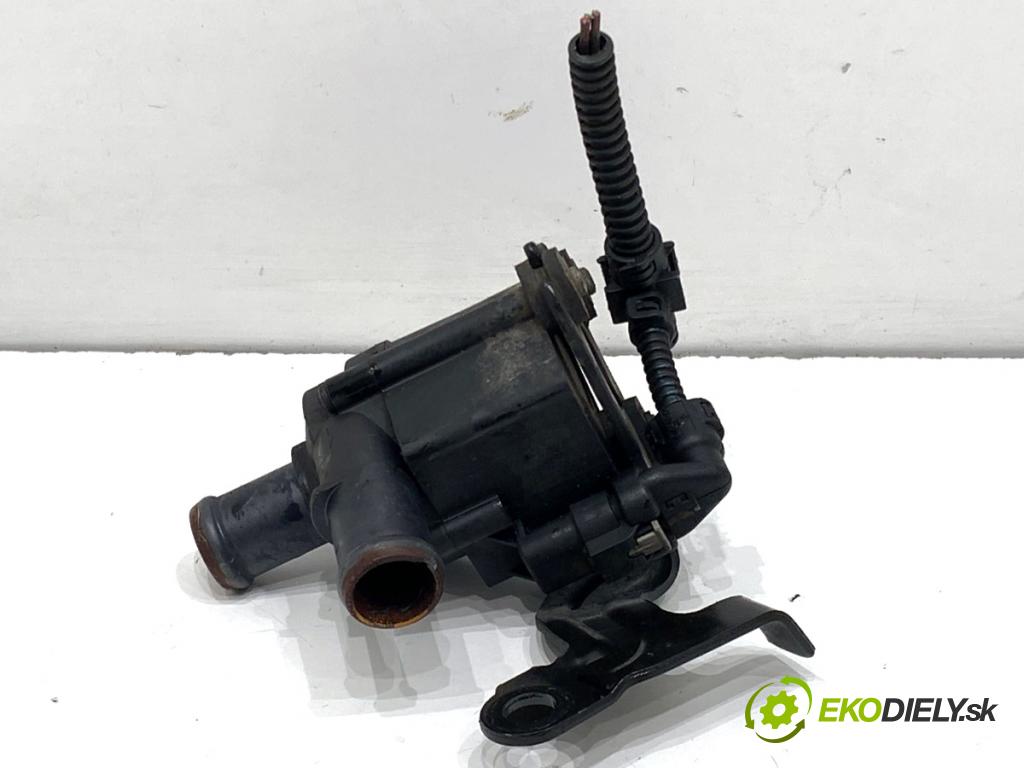 VW GOLF VII Kombi 2015 110 kW 2.0 TDI 1968 DALŠÍ: pumpa vody 5Q0121599Q (Vodní pumpa)