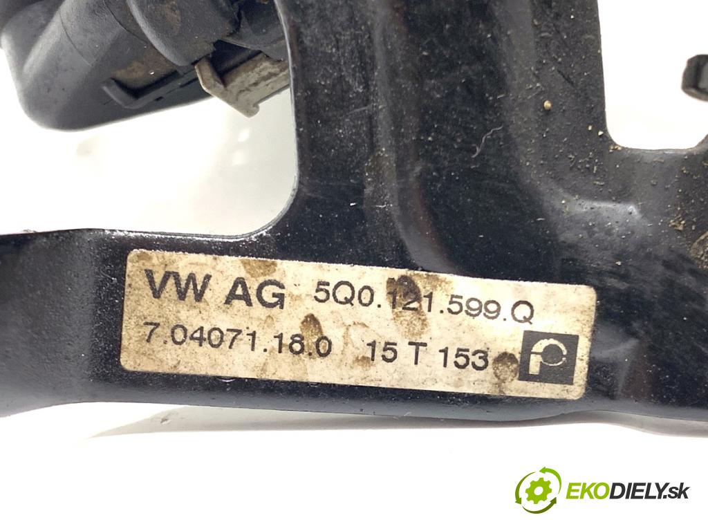 VW GOLF VII Kombi 2015 110 kW 2.0 TDI 1968 DALŠÍ: Pumpa vody 5Q0121599Q (Vodná pumpa)