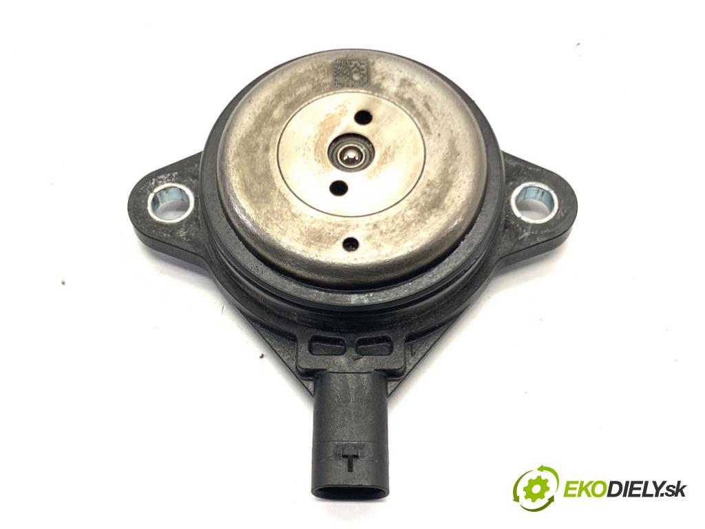 VW GOLF VII Kombi 2015 110 kW 2.0 TDI 1968 Snímač variabilný fázy 04L906423 (Snímač)